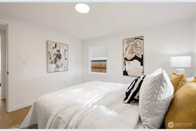 704 N 104th Street, Seattle, WA 98133 - Photo 24