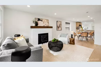 704 N 104th Street, Seattle, WA 98133 - Photo 2