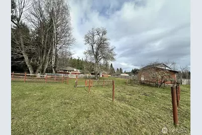 875 Eatonville Hwy W, Eatonville, WA 98328 - Photo 32