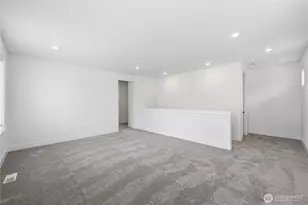 20401 Mystic Pl E, Bonney Lake, WA 98391 - Photo 10