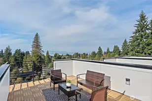 11229 Greenwood Ave N, Seattle, WA 98133 - Photo 30