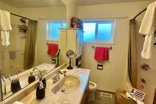 11204 122nd St E, Puyallup, WA 98374 - Photo 16