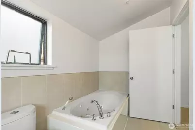 2048 13th Avenue W #8, Seattle, WA 98119 - Photo 34