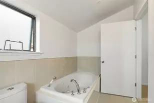 2048 13th Ave W, Seattle, WA 98119 - Photo 34