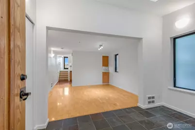 2048 13th Avenue W #8, Seattle, WA 98119 - Photo 6