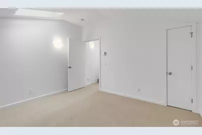 2048 13th Avenue W #8, Seattle, WA 98119 - Photo 32
