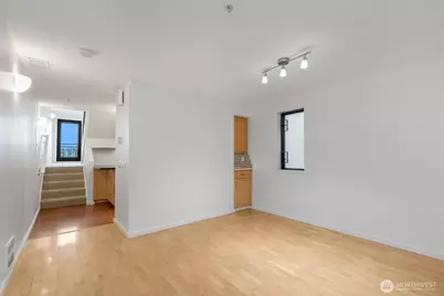 2048 13th Avenue W #8, Seattle, WA 98119 - Photo 8