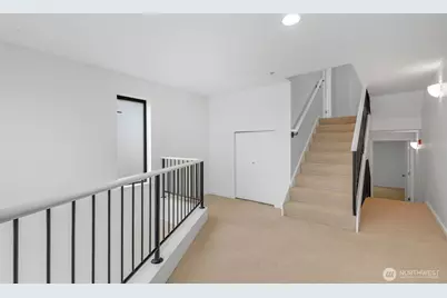 2048 13th Avenue W #8, Seattle, WA 98119 - Photo 24