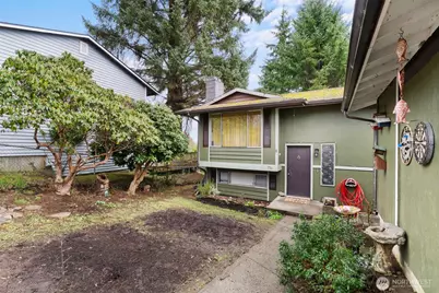 751 Peters Street, Raymond, WA 98577 - Photo 2