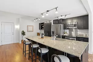 699 John St, Seattle, WA 98109 - Photo 6