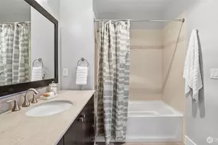 699 John St, Seattle, WA 98109 - Photo 24