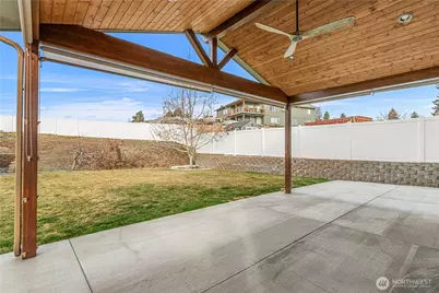 582 S James Avenue, East Wenatchee, WA 98802 - Photo 26