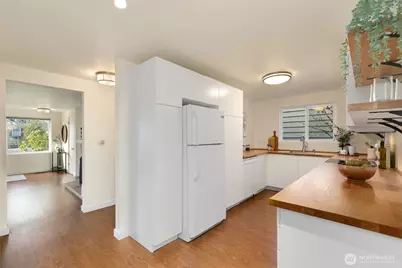 6226 44th Avenue NE, Seattle, WA 98115 - Photo 10