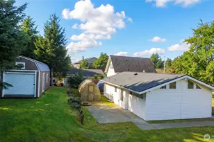 895 Wawona Ave SW, Ocean Shores, WA 98569 - Photo 2