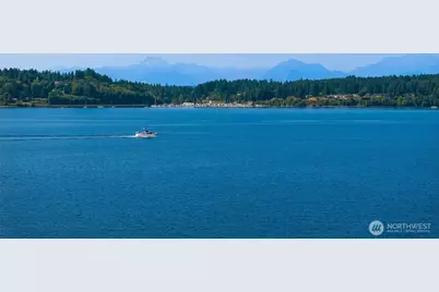 9549 Olympus Beach Road NE, Bainbridge Island, WA 98110 - Photo 4