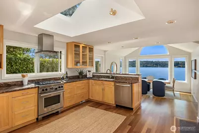 9549 Olympus Beach Road NE, Bainbridge Island, WA 98110 - Photo 12