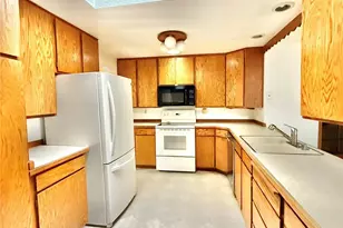 24306 106th Pl W, Edmonds, WA 98020 - Photo 6