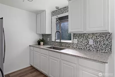 744 Spitfire Lane, Oak Harbor, WA 98277 - Photo 4