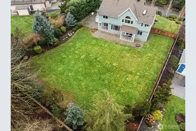 421 111th Avenue E, Edgewood, WA 98372 - Photo 2