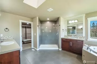 421 111th Ave E, Edgewood, WA 98372 - Photo 30