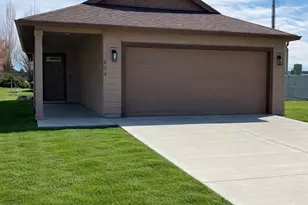 204 Douglas St, Longview, WA 98632 - Photo 2