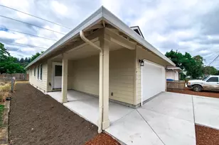 204 Douglas St, Longview, WA 98632 - Photo 2