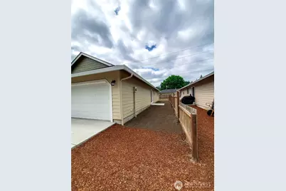 204 Douglas Street, Longview, WA 98632 - Photo 8