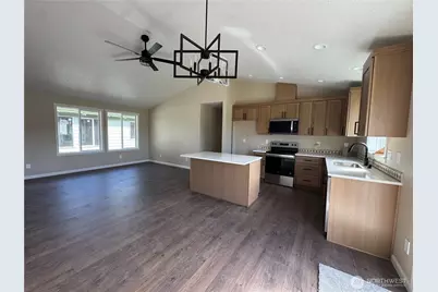 204 Douglas Street, Longview, WA 98632 - Photo 12