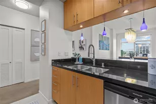 2721 1st Ave, Seattle, WA 98121 - Photo 16