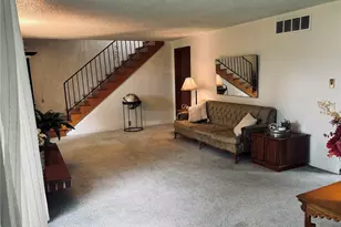 215 E 48th St, Tacoma, WA 98404 - Photo 6