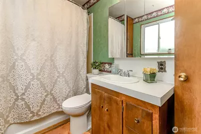 215 E 48th Street, Tacoma, WA 98404 - Photo 10