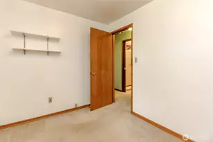 215 E 48th St, Tacoma, WA 98404 - Photo 14