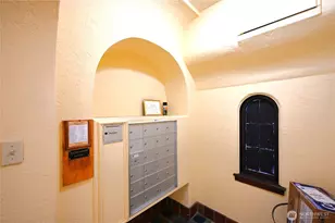 16 Valley St, Seattle, WA 98109 - Photo 12