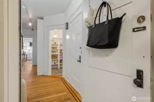 626 13th Ave E, Seattle, WA 98102 - Photo 6