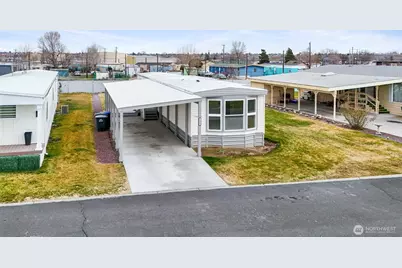 2240 W Broadway #121, Moses Lake, WA 98837 - Photo 2