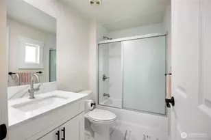 2240 W Broadway, Moses Lake, WA 98837 - Photo 20