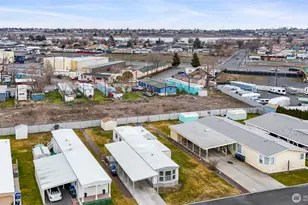 2240 W Broadway, Moses Lake, WA 98837 - Photo 32