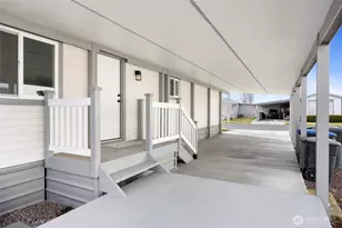 2240 W Broadway, Moses Lake, WA 98837 - Photo 4