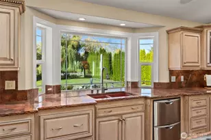 3725 Hollywood Dr NE, Olympia, WA 98516 - Photo 12