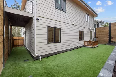 11921 90th Ave NE, Kirkland, WA 98034 - Photo 34