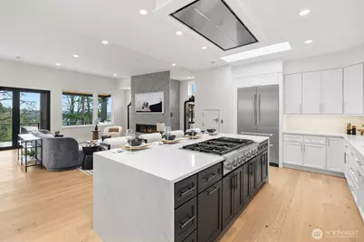 11921 90th Ave NE, Kirkland, WA 98034 - Photo 8