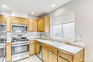 2012 147th Pl SW, Lynnwood, WA 98087 - Photo 4