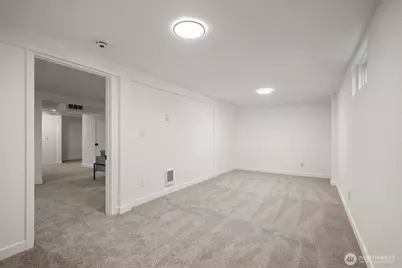 828 Hoyt Avenue, Everett, WA 98201 - Photo 36