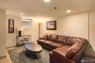 124 Warren Ave N, Seattle, WA 98109 - Photo 22