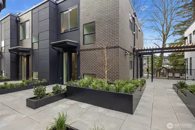 2010 Fairview Avenue E #C, Seattle, WA 98102 - Photo 2