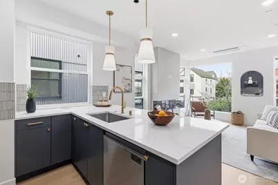 2016 Fairview Avenue E #C, Seattle, WA 98102 - Photo 14