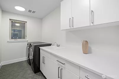 12301 NE 107th Street, Kirkland, WA 98033 - Photo 32