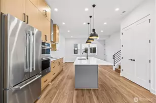 18805 99th Ct NE, Bothell, WA 98011 - Photo 8