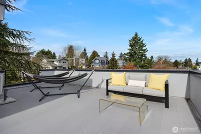 8606 Linden Avenue N, Seattle, WA 98103 - Photo 32