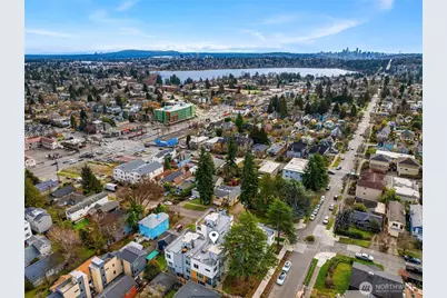 8606 Linden Avenue N, Seattle, WA 98103 - Photo 28